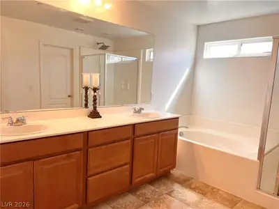 4516 Camille Flora Court, Las Vegas, NV 89130 Primary Bathroom