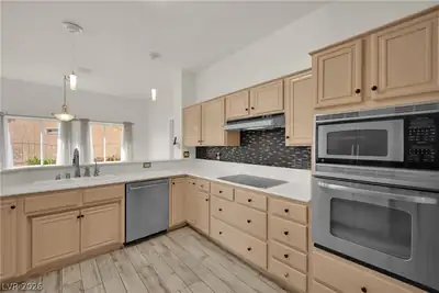 2808 Tumble Creek Court, Las Vegas, NV 89134 Kitchen
