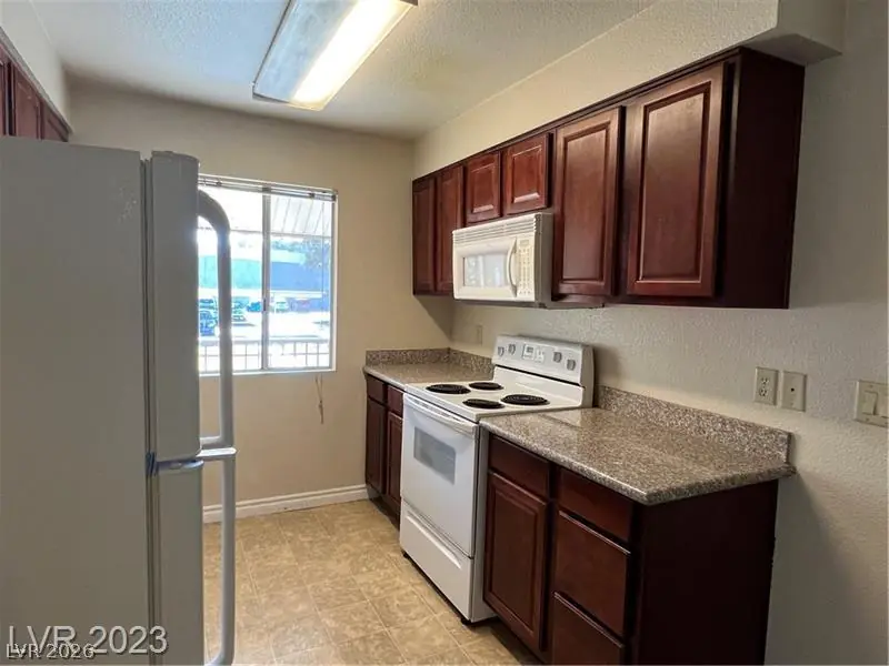 5295 Indian River Drive 302, Las Vegas, NV 89103