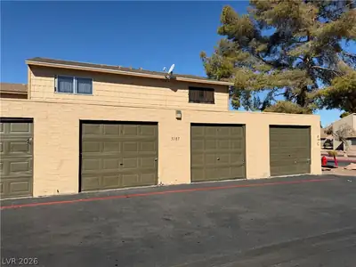 5187 Garden Lane C Las Vegas, NV 89119