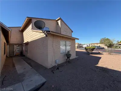 5187 Garden Lane C, Las Vegas, NV 89119 Front of Structure