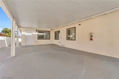 724 North 9th Street, Las Vegas, NV 89101 Parking