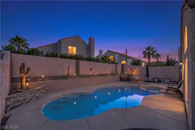 2745 Brienza Way, Las Vegas, NV 89117 Pool