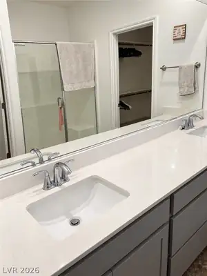 296 Fossil Falls Street, Henderson, NV 89015 Primary Bathroom