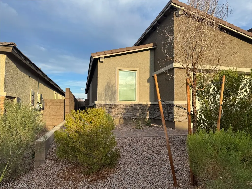 296 Fossil Falls Street, Henderson, NV 89015