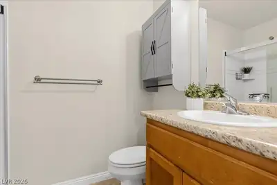 600 Watkins Drive, Las Vegas, NV 89107 Primary Bathroom