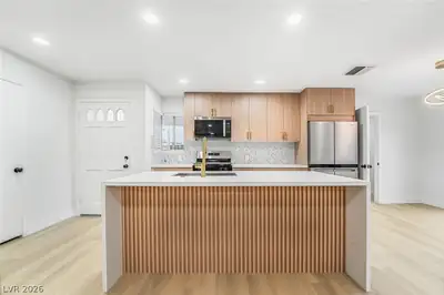 3869 Monthill Avenue, Las Vegas, NV 89121 Kitchen