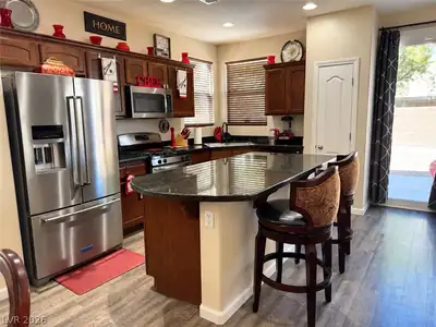 7546 Dobroyd Drive, Las Vegas, NV 89179 Kitchen