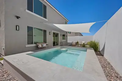 10232 Eden Mountain Street, Las Vegas, NV 89141 Pool