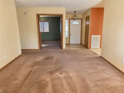 325 West Chesapeake Way, Henderson, NV 89015 Living Room