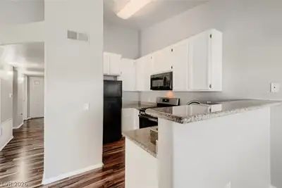 3318 North Decatur Boulevard 2121, Las Vegas, NV 89130 Kitchen