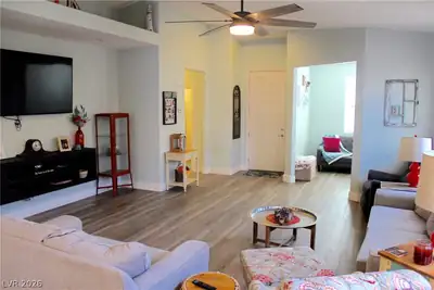 2146 Dillons Cove Drive, Laughlin, NV 89029 Living Room