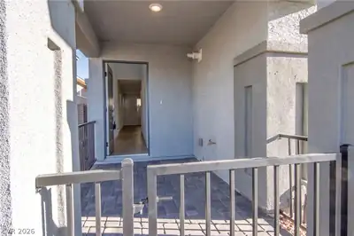 105 Scarhill Track Avenue, Henderson, NV 89011 Courtyard