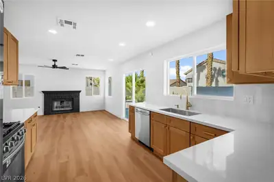 342 Clayton Street, Henderson, NV 89074 Kitchen
