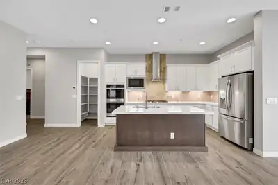 82 Nine Mile Creek Drive, Las Vegas, NV 89138 Kitchen