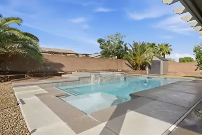 7916 Canyons Park Avenue, Las Vegas, NV 89131 