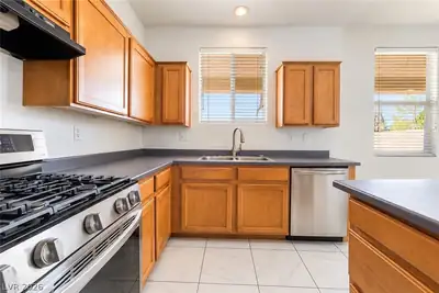 5317 Caprock Canyon Avenue, Las Vegas, NV 89139 Kitchen