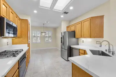 2860 Alder Lake Court, Henderson, NV 89052 Kitchen