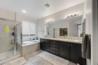 2285 Moresca Avenue, Henderson, NV 89052 Primary Bathroom
