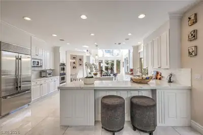 10201 Owls Peak Court, Las Vegas, NV 89144 Kitchen