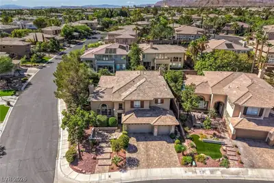 10201 Owls Peak Court, Las Vegas