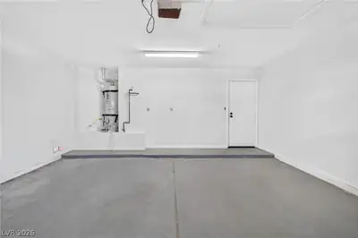 1528 Gaber Court, North Las Vegas, NV 89032 Garage