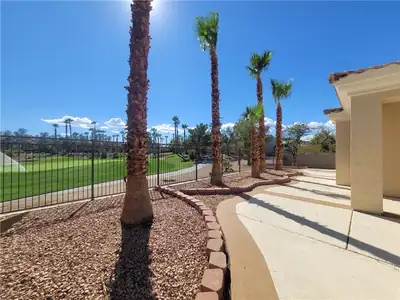 211 Arbour Garden Avenue, Las Vegas, NV 89148 Yard
