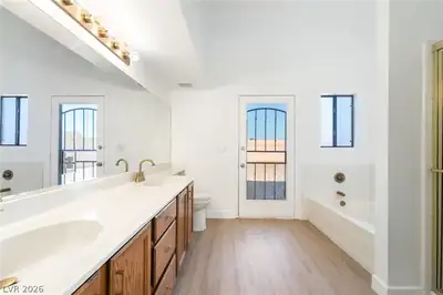 838 Anchor Drive, Henderson, NV 89015 Primary Bathroom