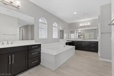 205 Elder View Drive, Las Vegas, NV 89138 Primary Bathroom
