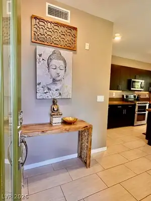 11315 Kraft Mountain Avenue 102, Las Vegas, NV 89135 Entrance Foyer