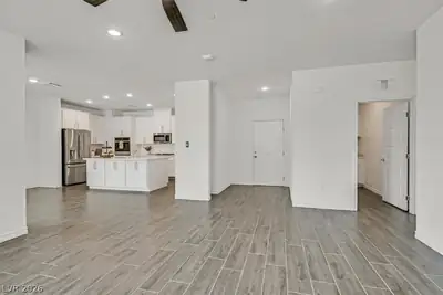 2555 Hampton Road 11203, Henderson, NV 89052 