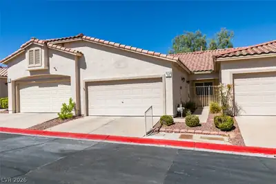 9712 Fionna Lane 102, Las Vegas, NV 89129 
