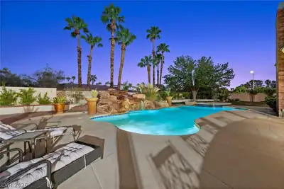 2130 Diamond Bar Drive, Las Vegas, NV 89117 Pool
