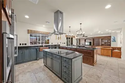 2130 Diamond Bar Drive, Las Vegas, NV 89117 Kitchen