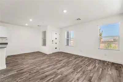 484 Golden Myna Avenue, Henderson, NV 89011 Living Room