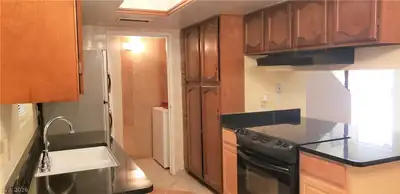 5156 Gray Lane A, Las Vegas, NV 89119 Kitchen