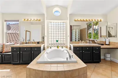 2017 Arbor Forest Street, Las Vegas, NV 89134 Primary Bathroom