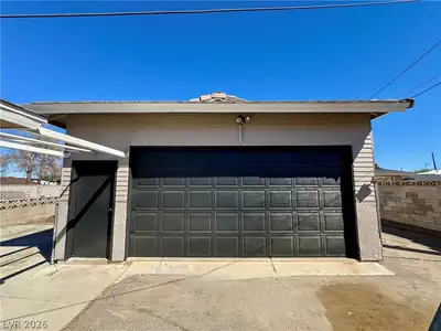 6930 South Valley View Boulevard, Las Vegas, NV 89118 Garage