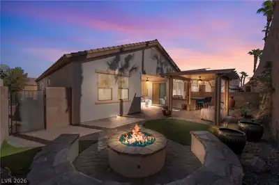 605 Viale Machiavelli Lane, Henderson, NV 89011 Yard