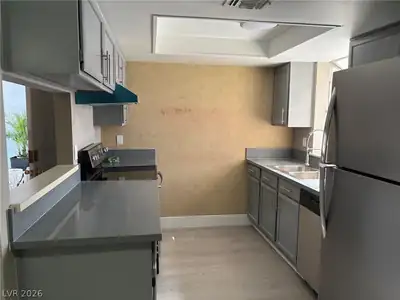5430 Centurion Court 203, Las Vegas, NV 89122 Kitchen