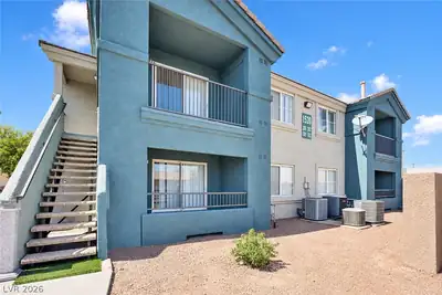 1520 Frank Aved Street 201, Las Vegas, NV 89110 Front of Structure