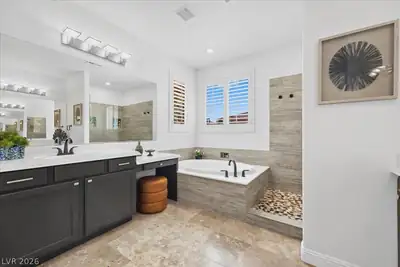 4657 Jadewood Street, Las Vegas, NV 89129 Primary Bathroom