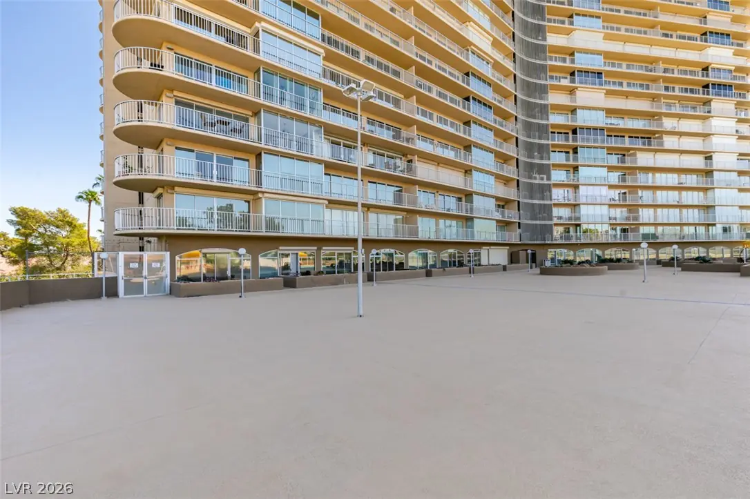 3111 Bel Air Drive 206, Las Vegas, NV 89109