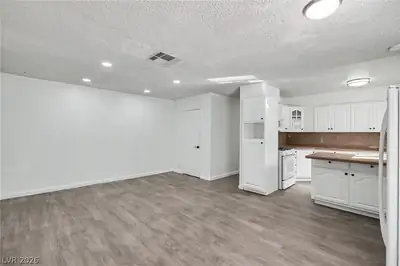 4433 Cool Valley Drive, Las Vegas, NV 89110 Kitchen