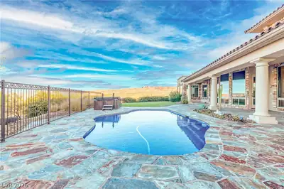 2 Camino La Venta Court, Henderson, NV 89011 Pool