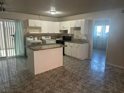 2909 Elm Avenue 2 Las Vegas, NV 89101