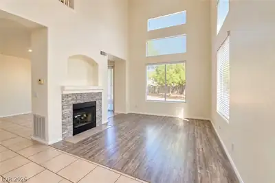3104 Maple Ridge Court, Henderson, NV 89052 Living Room