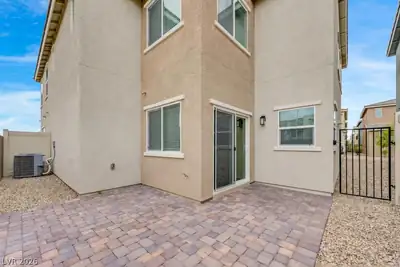 2902 Hemi Orange Avenue, North Las Vegas, NV 89086 Patio