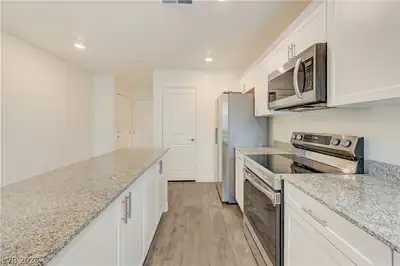 2902 Hemi Orange Avenue, North Las Vegas, NV 89086 Kitchen