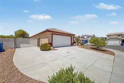 5233 Madison Stone Street, North Las Vegas, NV 89081 